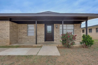 2404 Alamesa Dr, Big Spring, TX 79720