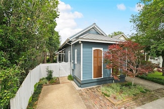 724 Constantinople St, New Orleans, LA 70115