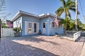 2639 Pine St, Matlacha, FL 33993