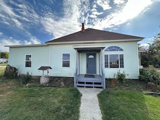 307 S Crystal, Lacrosse, WA 99143