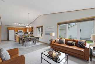 322 Sunfish Ct, Winsted, MN 55395