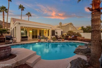 1015 E Mountain Sage Dr, Phoenix, AZ 85048