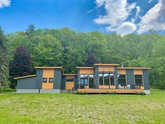 44 River Rd, Hanover, NH 03755