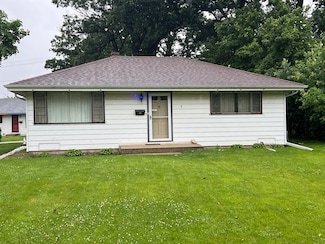 6 Manor Rd, Lake Zurich, IL 60047