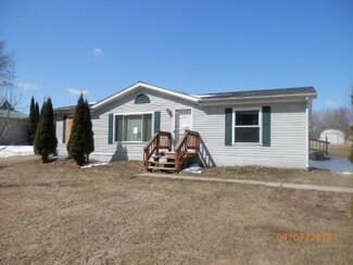 N4003 N 2nd Ct, Oxford, WI 53952