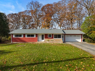 2 Dellwood Rd, Norwich, CT 06360