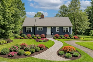 22 Lonetown Rd, Redding, CT 06896