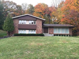 6 Norwood Dr, Albany, NY 12204