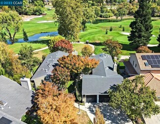 563 Augusta Dr, Moraga, CA 94556
