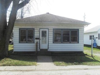 1153 E Walnut St, Nappanee, IN 46550