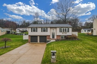 136 Ridgewood Dr, Freedom, PA 15042