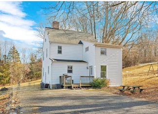 17 Carriage House Rd, Warwick, NY 10990