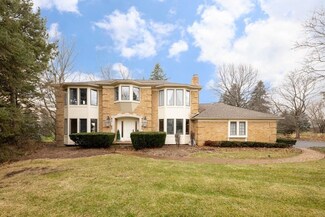 5072 Timberview Ct, Saline, MI 48176