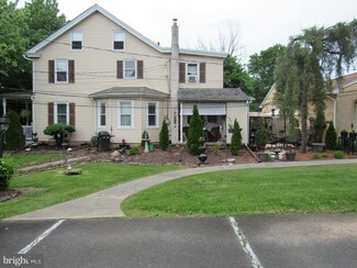 135 S 3rd St, Telford, PA 18969