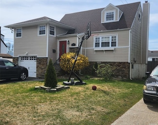580 S Ocean Ave, Freeport, NY 11520