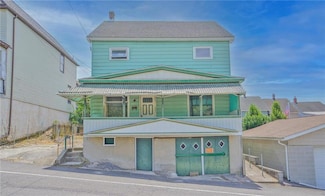 318 W Snyder Ave, Lansford, PA 18232