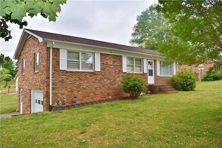 113 Jenny Ln, Pilot Mountain, NC 27041