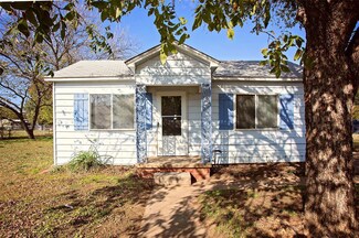 612 SW 19th St, Mineral Wells, TX 76067