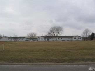 605 N State St, South Whitley, IN 46787