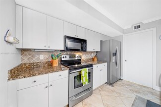 6917 Collins Ave Unit 708, Miami Beach, FL 33141