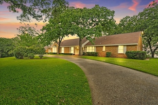 1407 Ridgecrest Cir, Denton, TX 76205