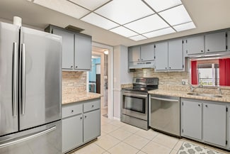 3154 Via Poinciana Unit 4090, Lake Worth, FL 33467