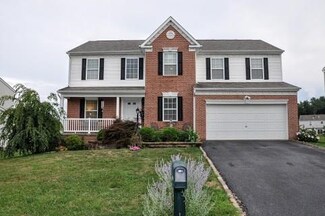 129 Tuscany Estates Dr, Finleyville, PA 15332