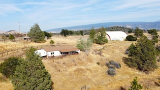 12838 Barracuda Dr, Montague, CA 96064