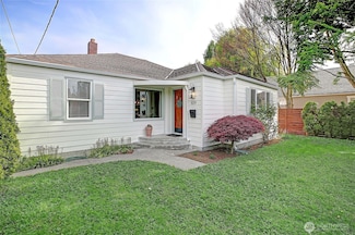 809 Cosgrove St, Mount Vernon, WA 98273