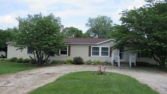 586 N Jackson St, Andrews, IN 46702