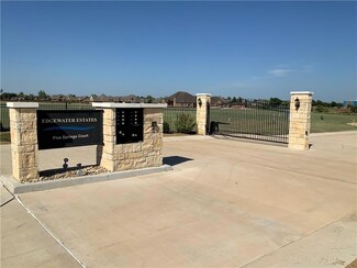 1801 Clearwater Ct, Kingfisher, OK 73750