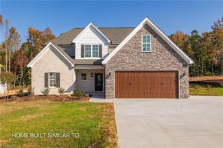 6952 Orchard Path Dr, Clemmons, NC 27012