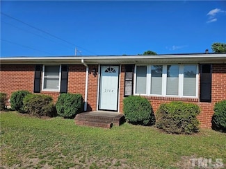 2164 Ray Rd, Spring Lake, NC 28390