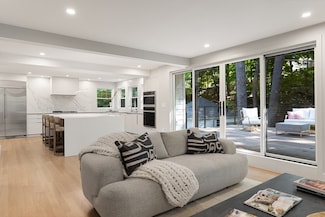 100 Varick Rd, Waban, MA 02468