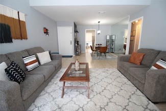 9707 Richmond Ave Unit 104, Houston, TX 77042