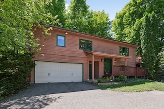 3021 Devon Ln, Mound, MN 55364