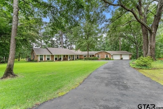 4930 W Twin Lakes Dr, Tyler, TX 75704