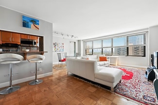 10 Huron Ave Unit 12C, Jersey City, NJ 07306