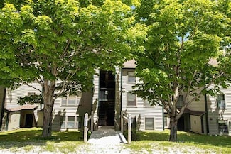 22 Harrison Ln Unit L203, Ludlow, VT 05149