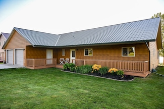 7032 Ponderosa Loop, Waubay, SD 57273
