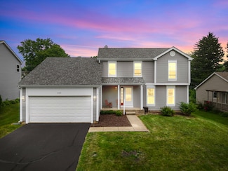 307 Valley Rd, North Aurora, IL 60542
