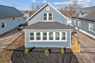 410 E 8th St, Lockport, IL 60441