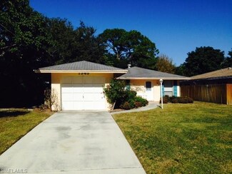 1345 Diana Ave, Naples, FL 34103