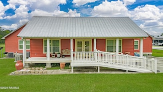 1001 France Palmire Dr, Arnaudville, LA 70512