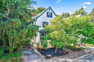 65 Arlington St, Medford, MA 02155