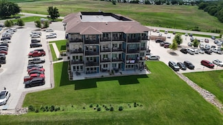 600 Linden Dr Unit 214, Arnolds Park, IA 51331