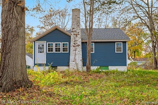 14060 Martinsville Rd, Belleville, MI 48111