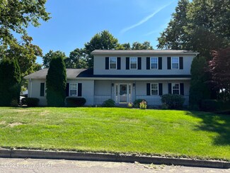 111 Saint Angela Dr, Hazleton, PA 18202