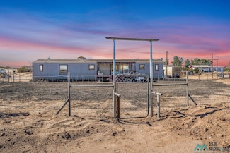 13 Greer Ln, Elephant Butte, NM 87935