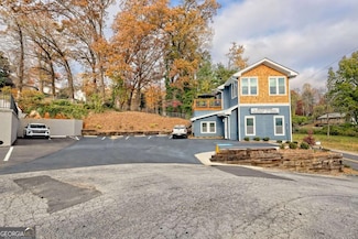 25 Valley St, Clayton, GA 30525